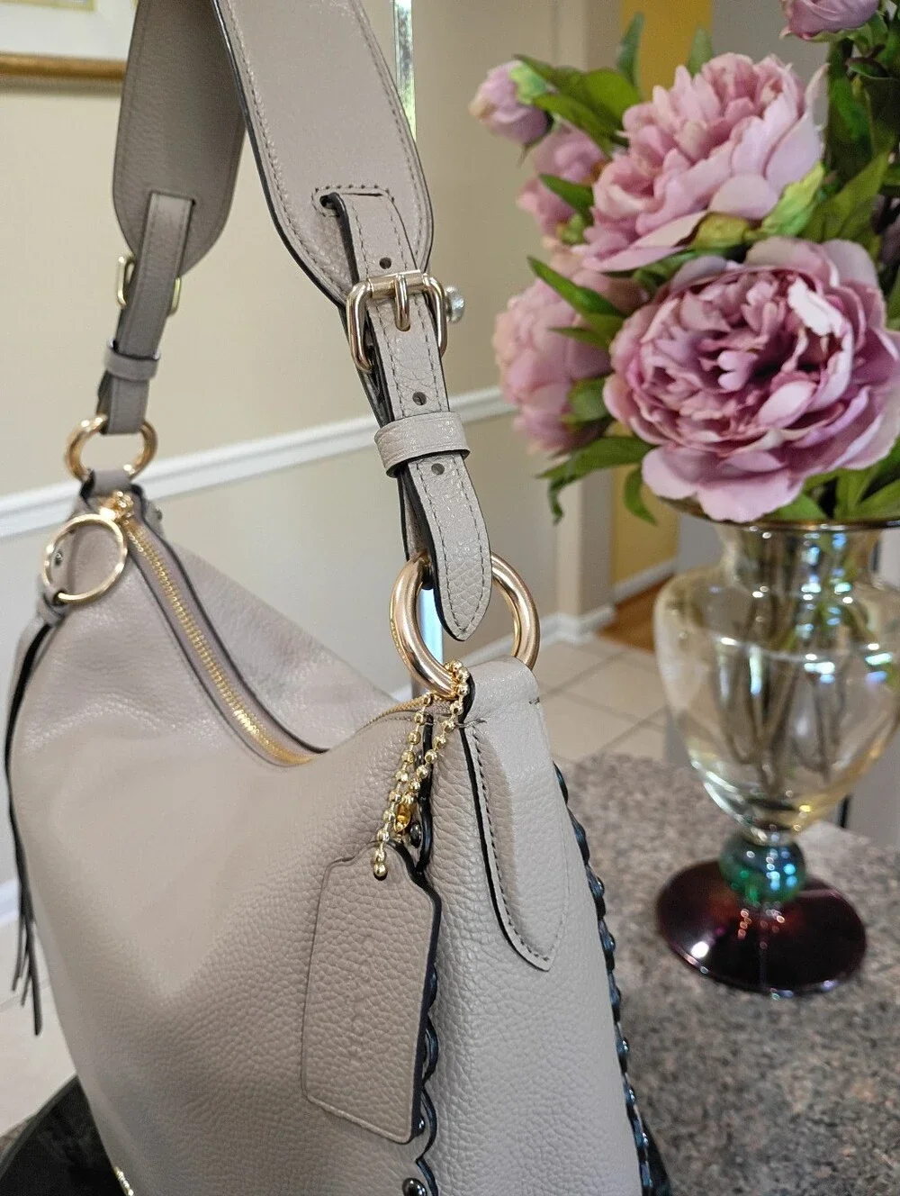 NWT Coach Sutton Hobo Scallop Rivets